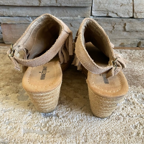 Minnetonka Wedges Sandal Ashley Espadrille Tassel Suede Leather Tan Open Toe: 9 - Picture 6 of 14